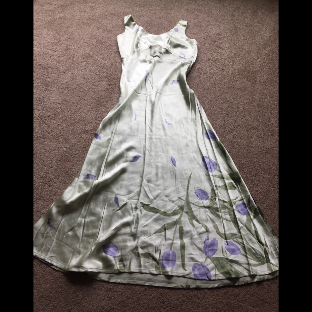 Dress - Picture 3 of 5